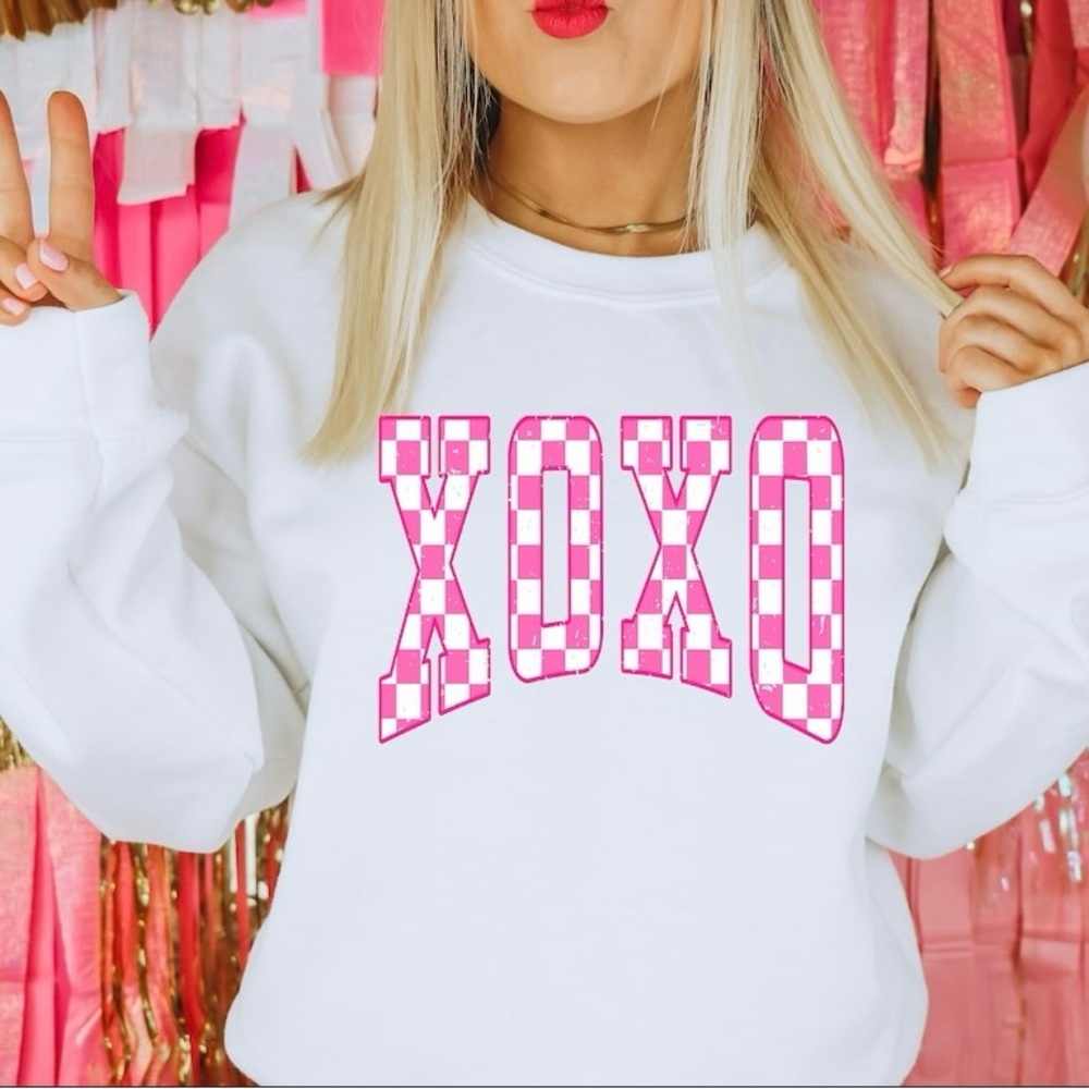 XOXO Pullover